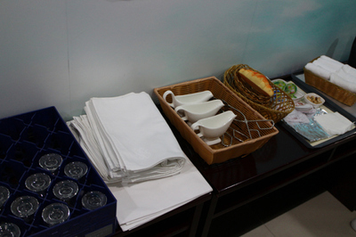 守規(guī)矩、重落實(shí)——八部新聘乘務(wù)長崗位練兵餐飲服務(wù)紀(jì)實(shí)